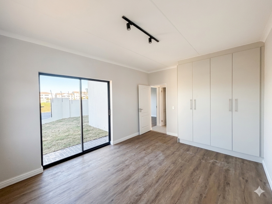 To Let 2 Bedroom Property for Rent in Sandown Western Cape